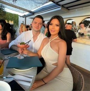 Meet your Posher, Claudia